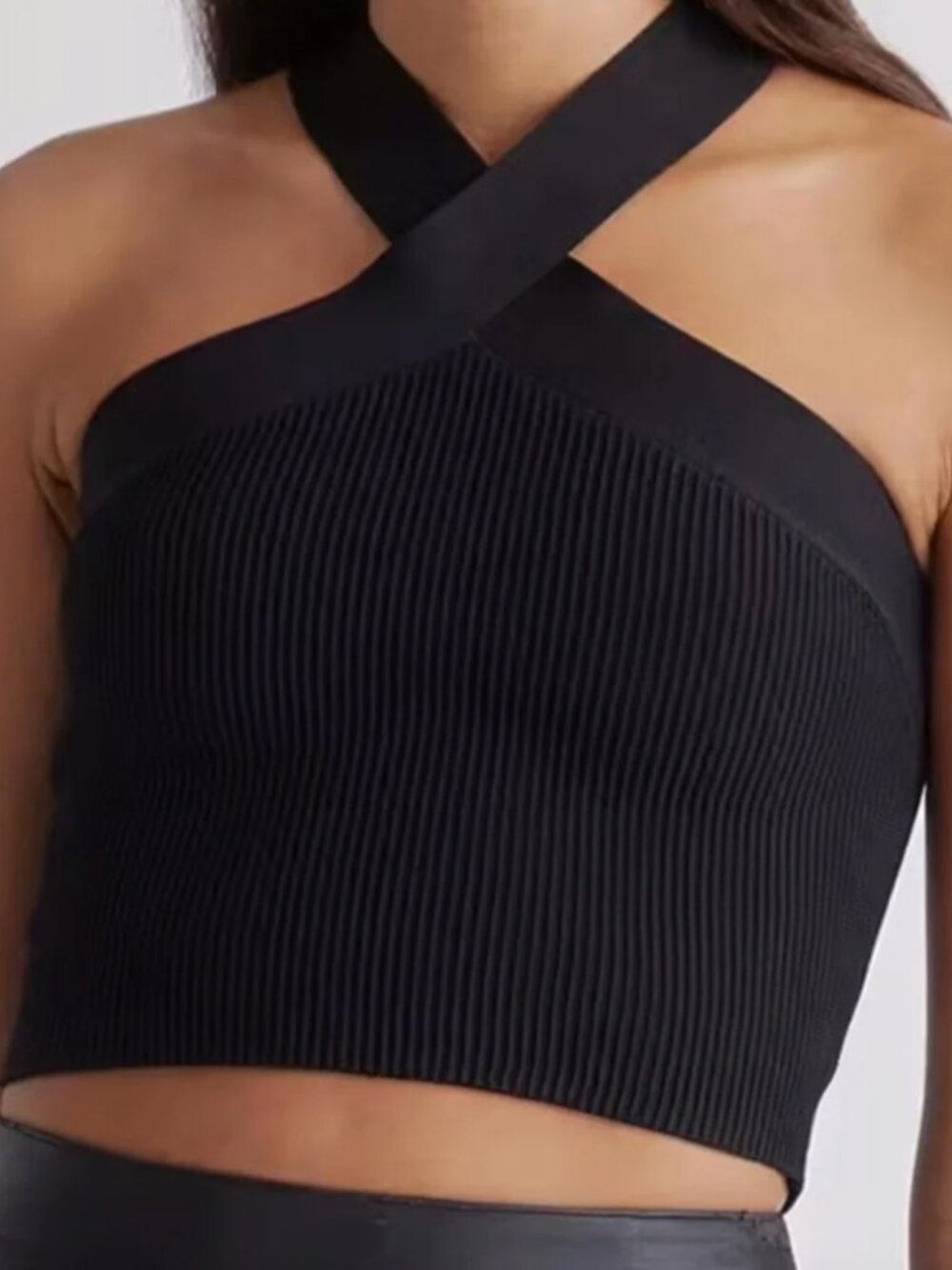 Babaton | Aritzia Sculpt Knit Criss Cross Cropped Tank in Black | Size Large